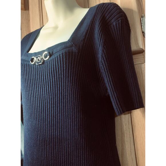 R Q T Womens Plus Size XL Navy Blue Ribbed Sweater Pullover Top Short Sleeve NWT - Picture 2 of 9